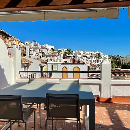 Semidetached Duplex At Puebla Aida, Mijas Golf With Pool, Golf And Sea Views بيت للعطل *