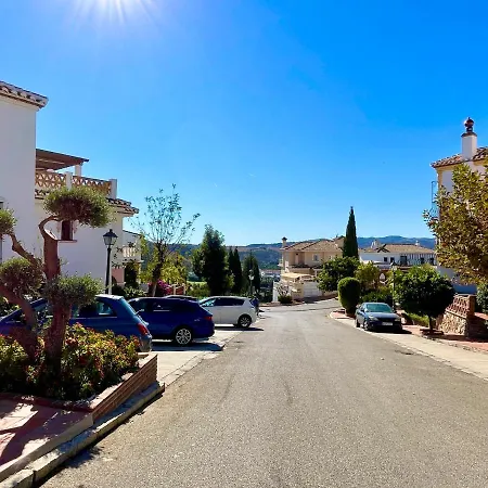 Semidetached Duplex At Puebla Aida, Mijas Golf With Pool, Golf And Sea Views *
